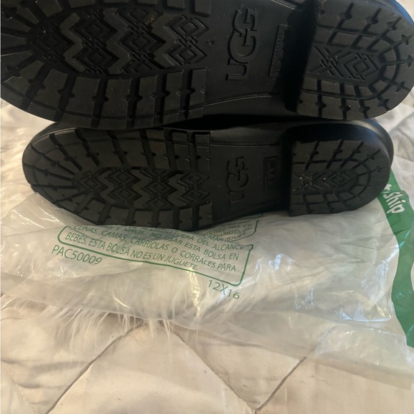 UGG BLACK TALL RAIN BOOTS. - Picture 6 of 6